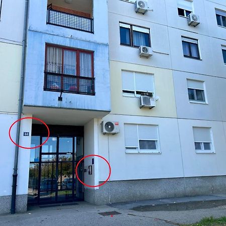 Mia Airport Studio Apartment - 0-24H Self Check In&Out - Parking On Site Velika Gorica Exteriör bild