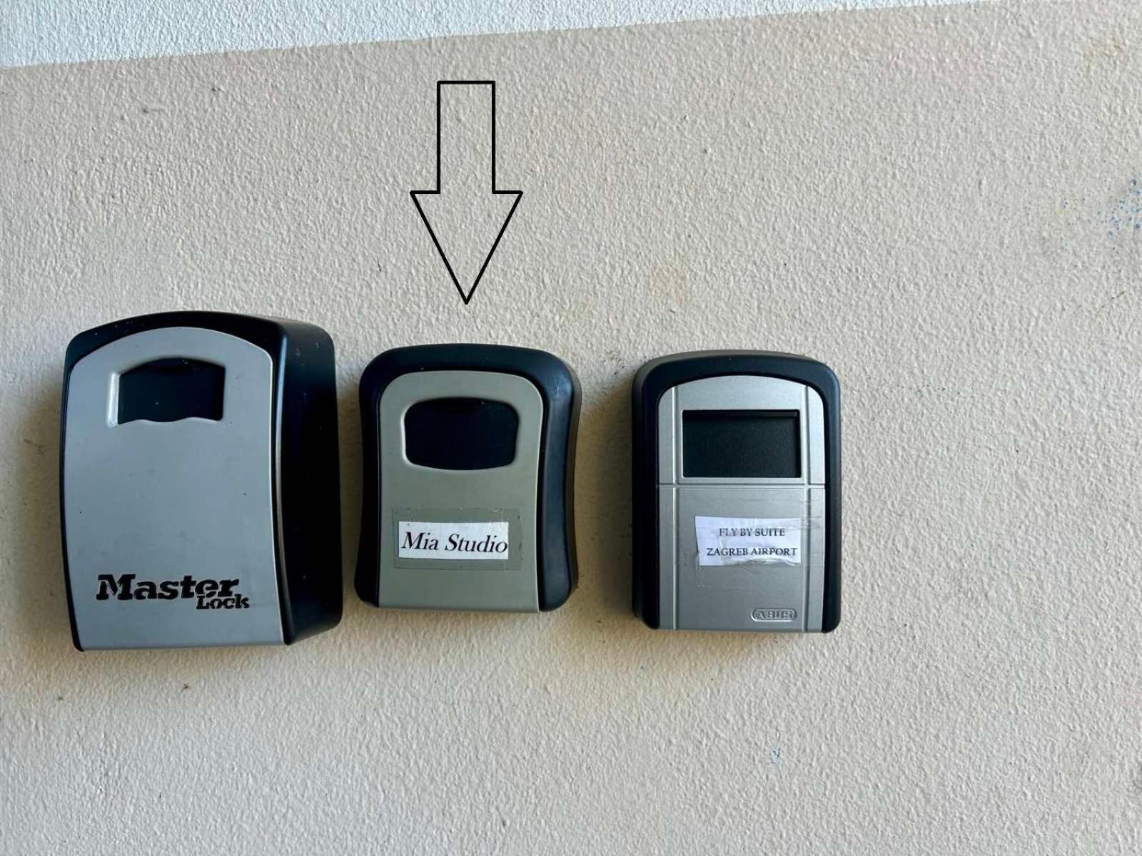 Mia Airport Studio Apartment - 0-24H Self Check In&Out - Parking On Site Velika Gorica Exteriör bild