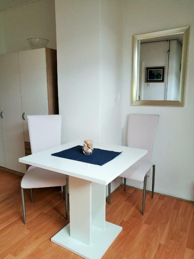 Mia Airport Studio Apartment - 0-24H Self Check In&Out - Parking On Site Velika Gorica Exteriör bild