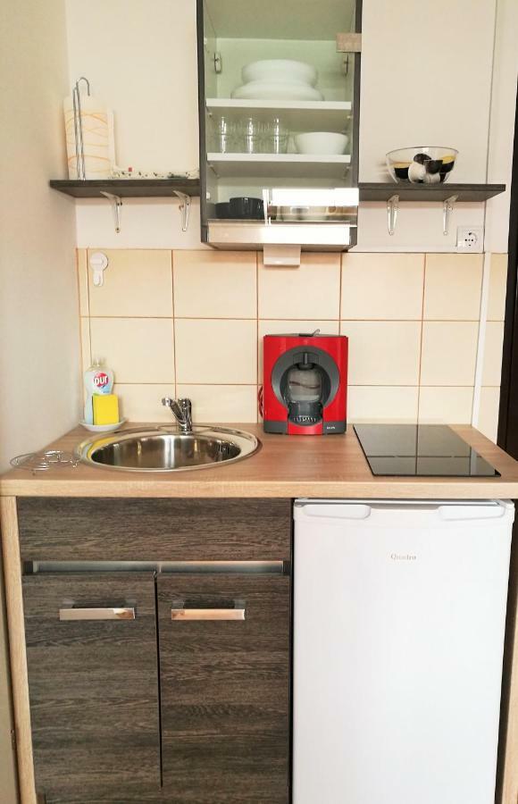 Mia Airport Studio Apartment - 0-24H Self Check In&Out - Parking On Site Velika Gorica Exteriör bild